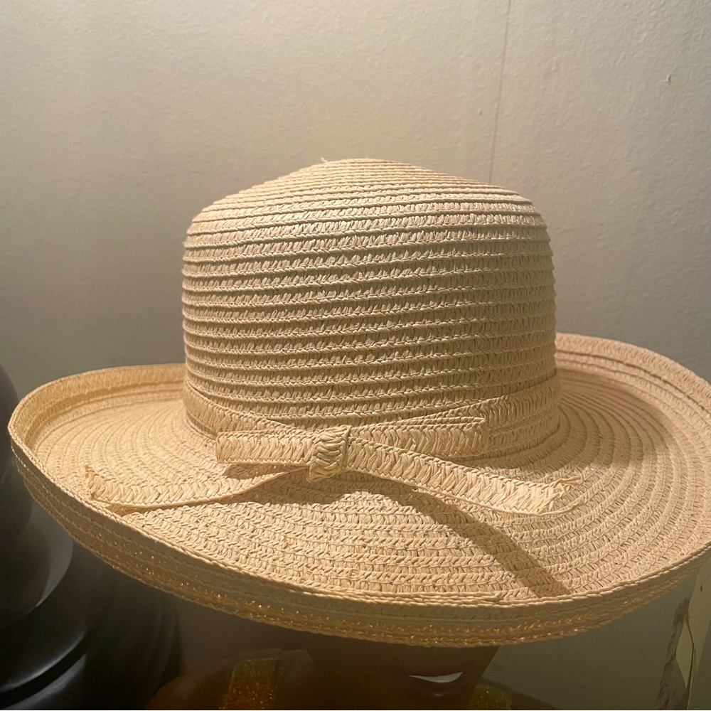 Cappelli StraWorld tan straw hat